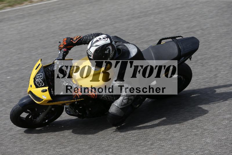 /10 20.04.2026  Pluess Moto Sport ADR/Freies Fahren/88